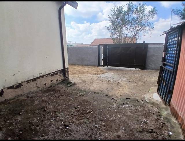 3 BEDROOM HOUSE FOR SALE IN OLIEVENHOUTBOS
